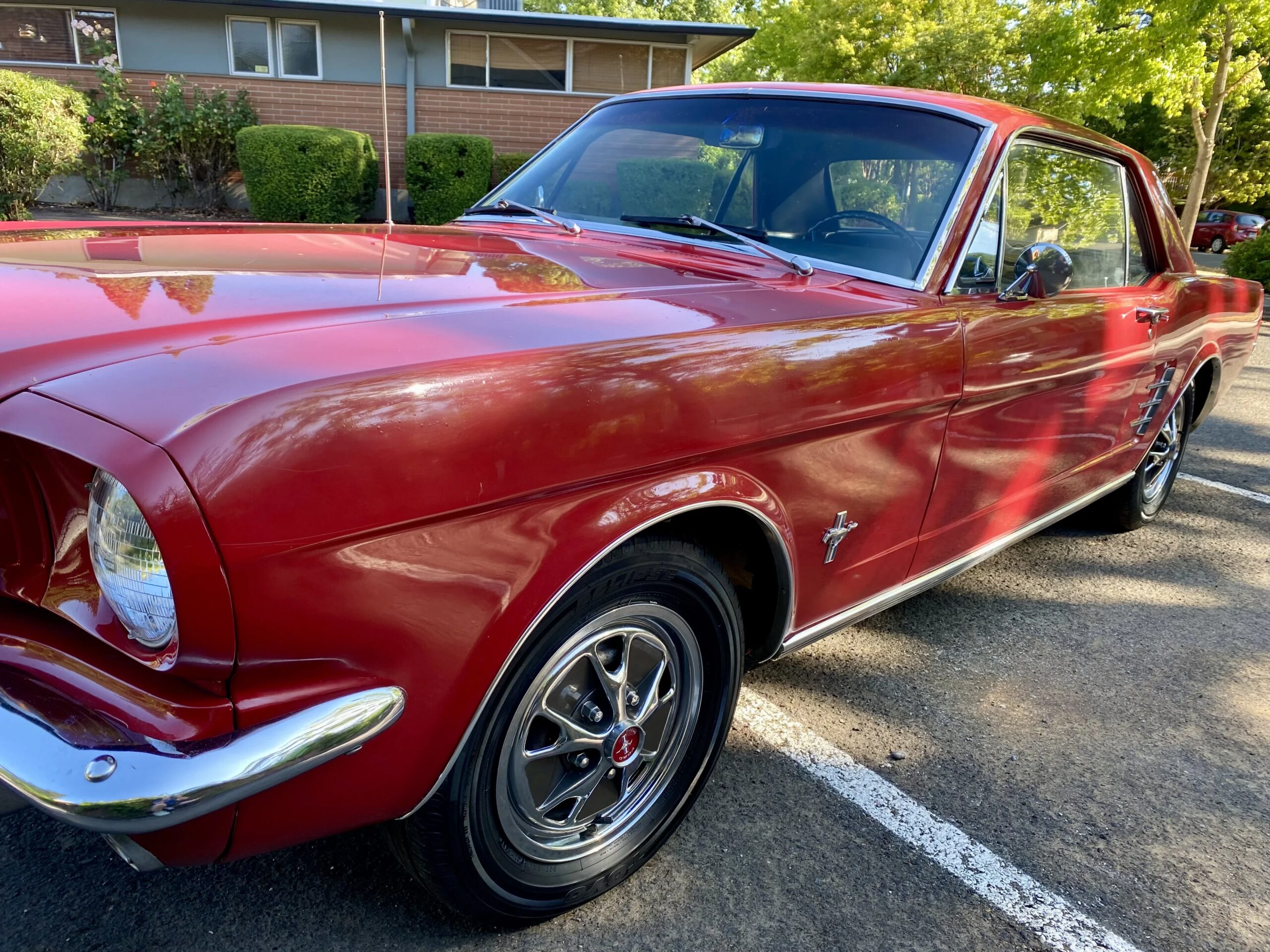 Ford-Mustang-coupe-1966-Red-Black-20