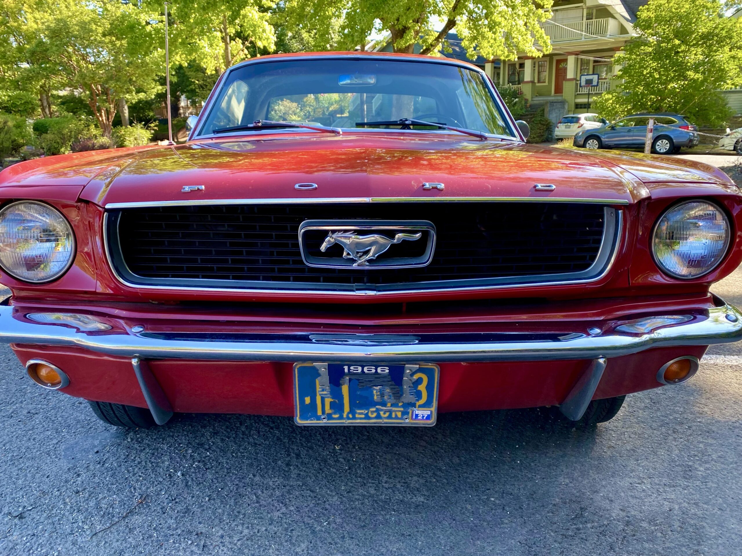 Ford-Mustang-coupe-1966-Red-Black-21