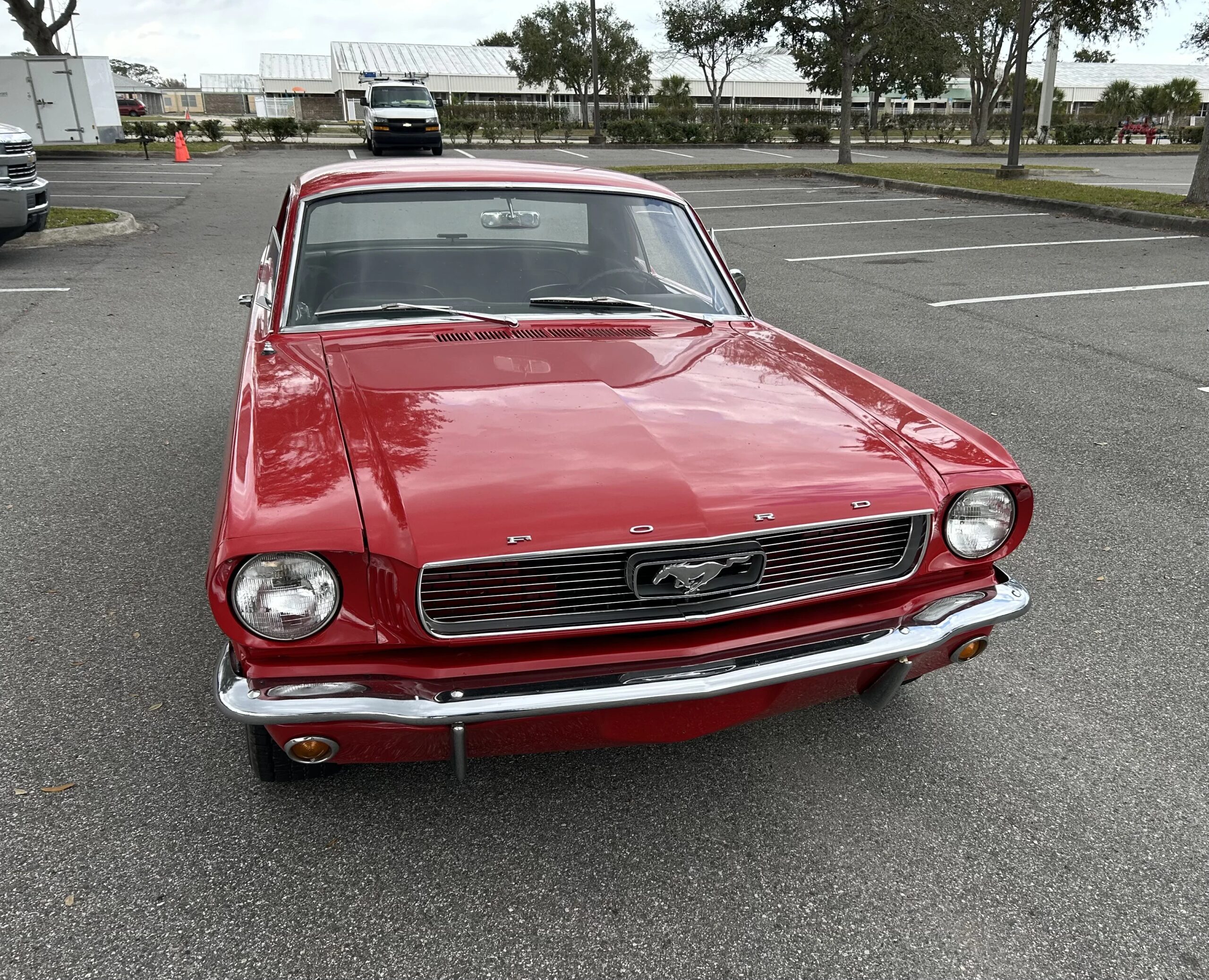 Ford-Mustang-coupe-1966-Red-Black