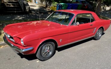 Ford-Mustang-coupe-1966-Red-Black