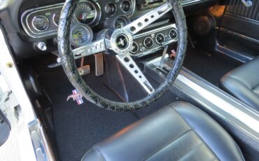 Ford-Mustang-coupe-1966-White-Black-12