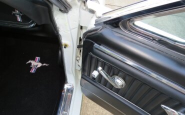 Ford-Mustang-coupe-1966-White-Black-16