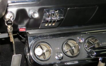 Ford-Mustang-coupe-1966-White-Black-22