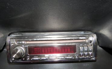 Ford-Mustang-coupe-1966-White-Black-24