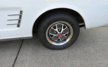 Ford-Mustang-coupe-1966-White-Black-5