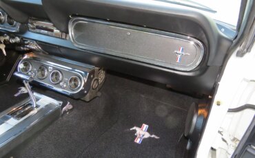 Ford-Mustang-coupe-1966-White-Black-61