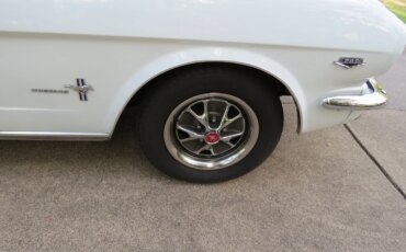 Ford-Mustang-coupe-1966-White-Black-7