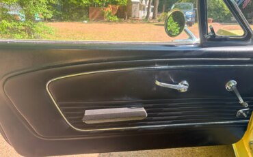 Ford-Mustang-coupe-1966-Yellow-Black-10