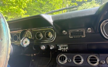 Ford-Mustang-coupe-1966-Yellow-Black-17
