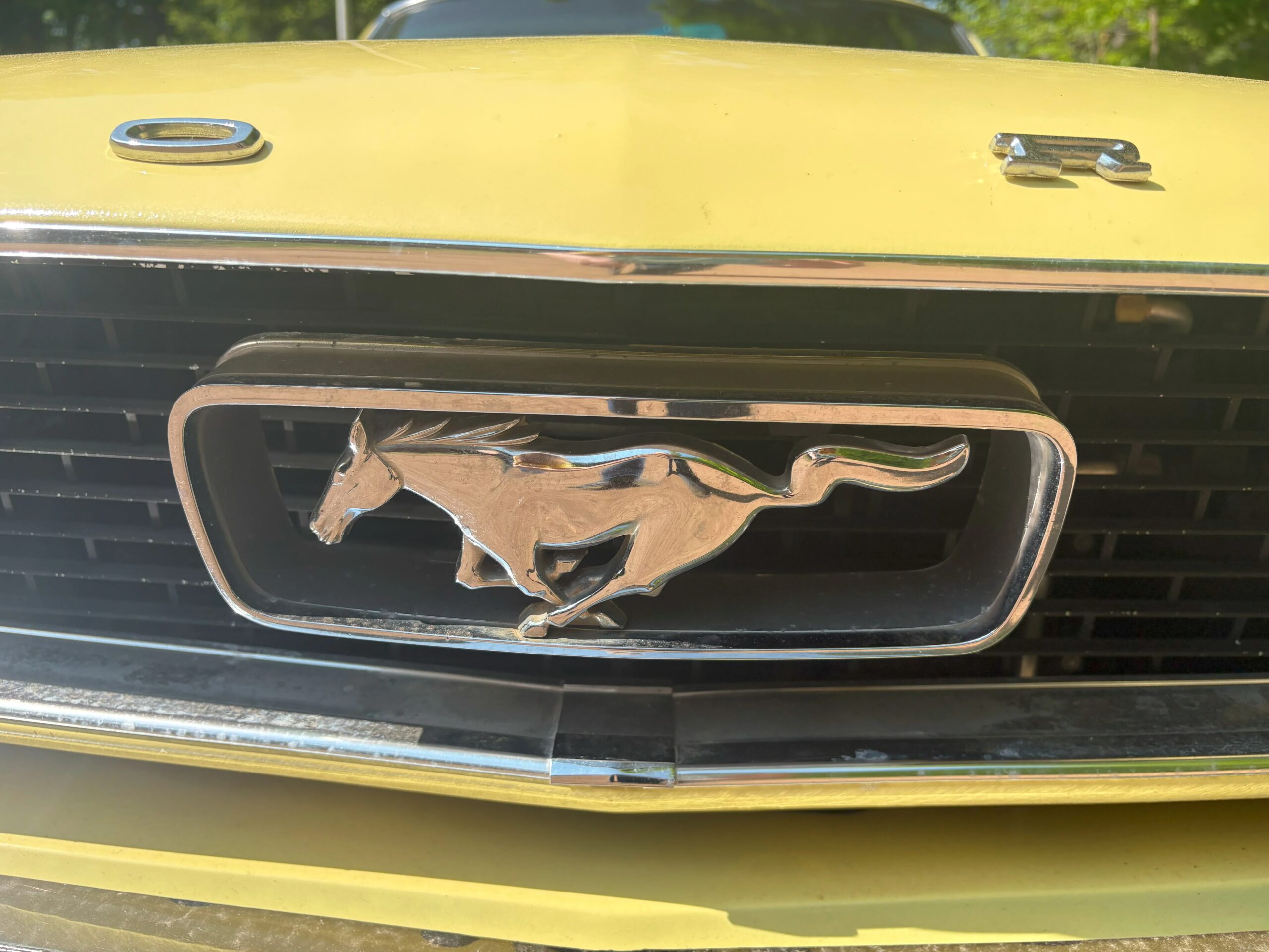 Ford-Mustang-coupe-1966-Yellow-Black-2
