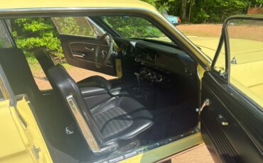 Ford-Mustang-coupe-1966-Yellow-Black-9