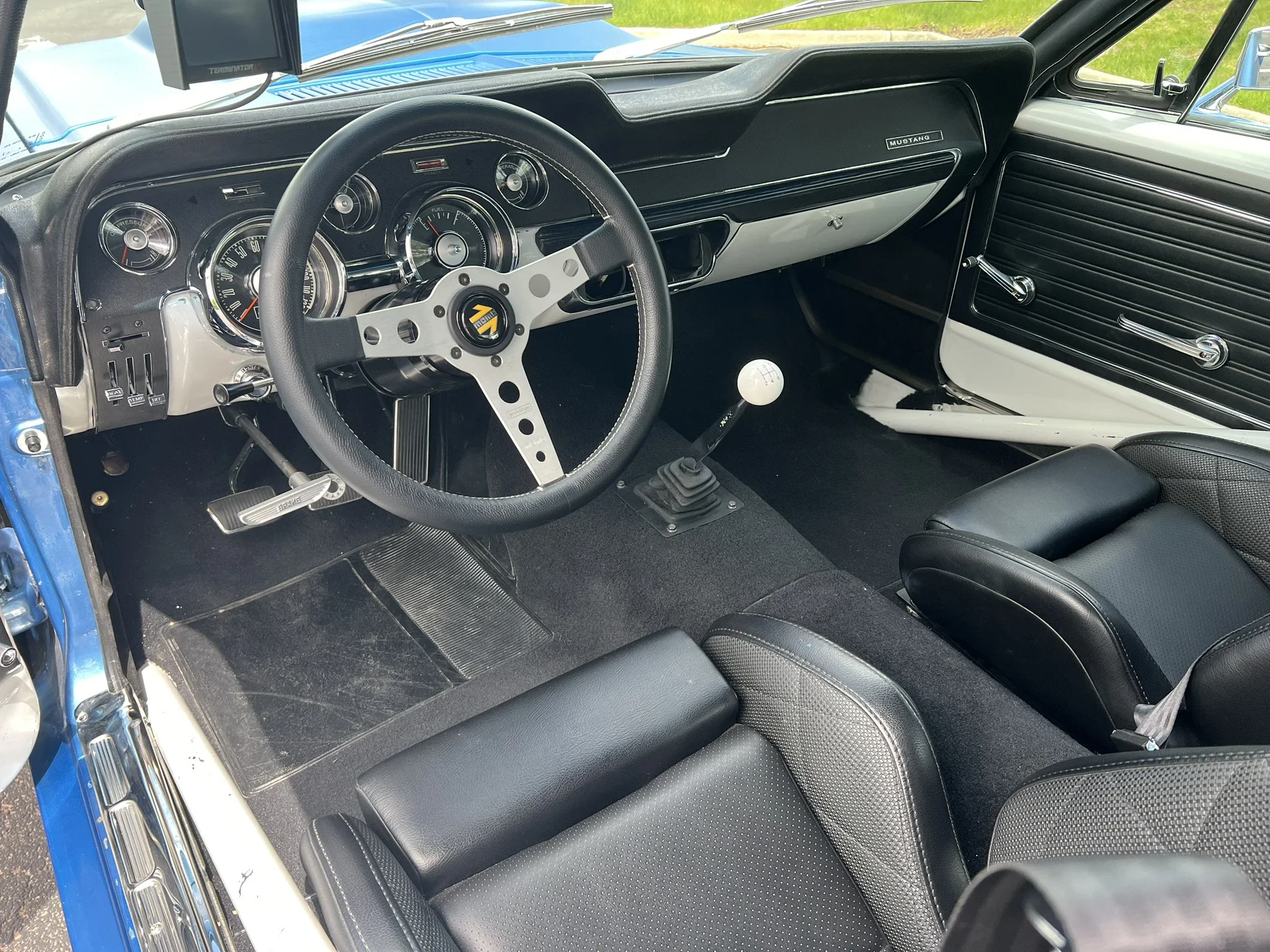 Ford-Mustang-coupe-1967-Blue-Black-1