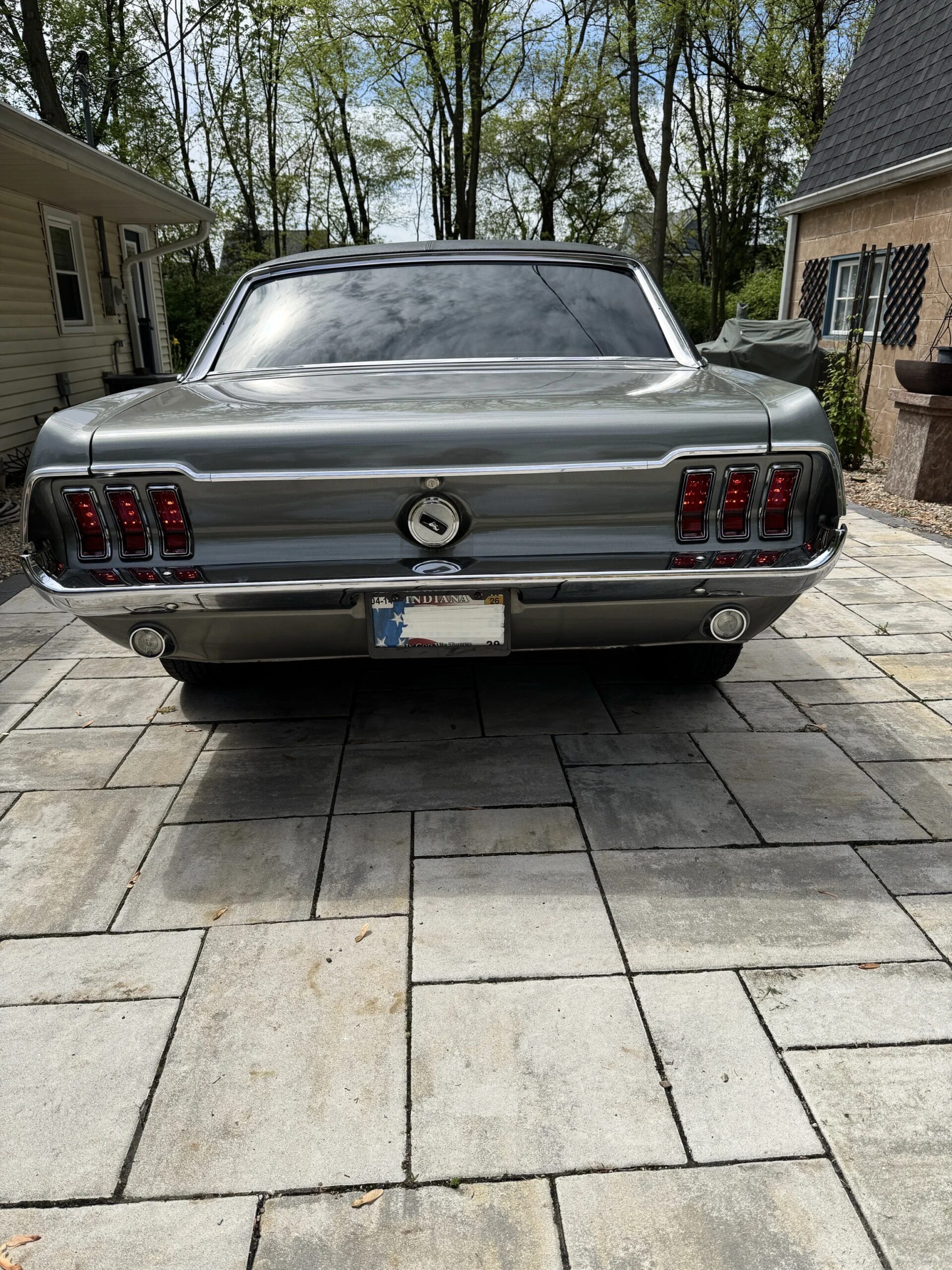 Ford-Mustang-coupe-1968-Gray-Black-11