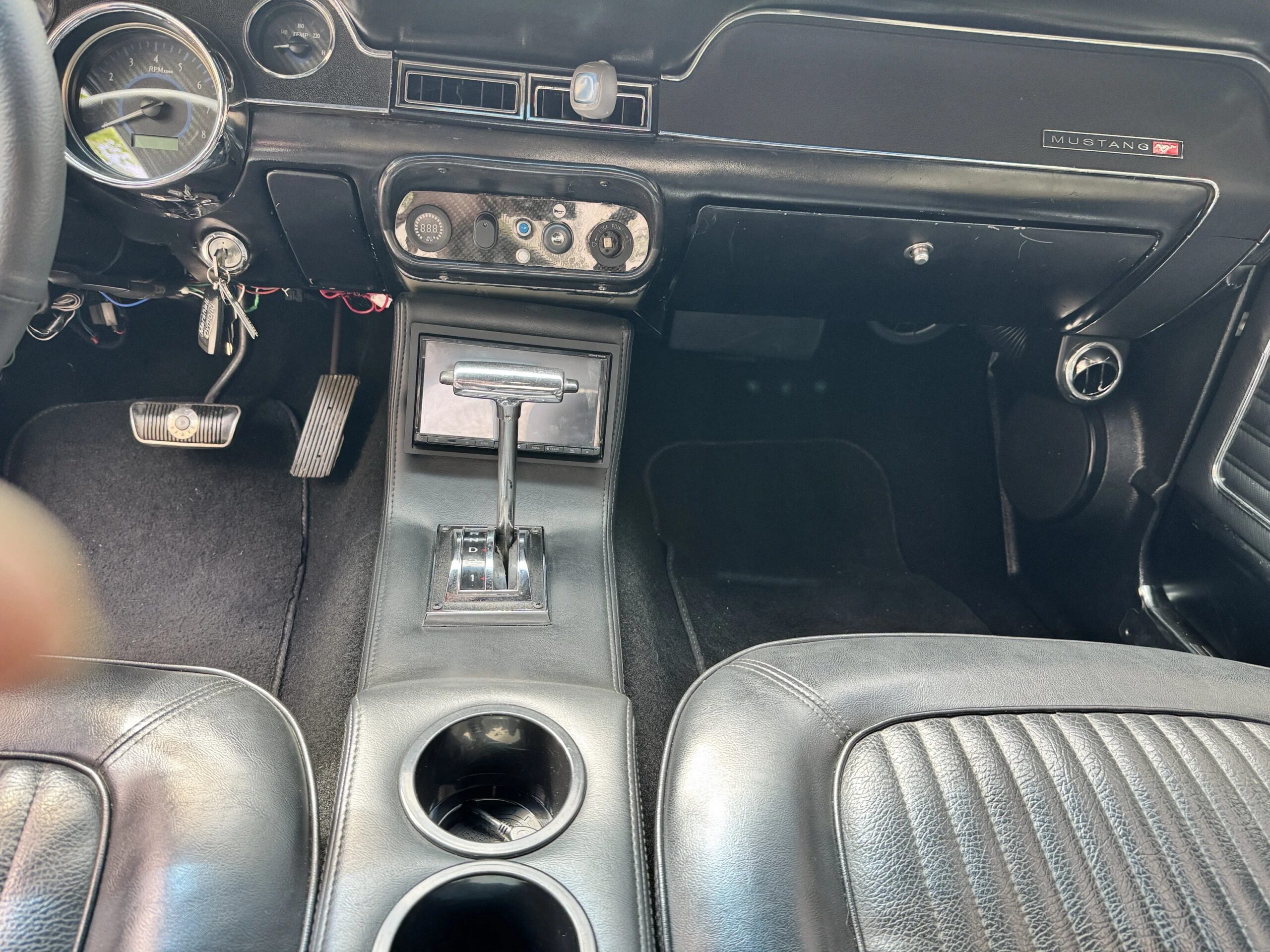 Ford-Mustang-coupe-1968-Gray-Black-21