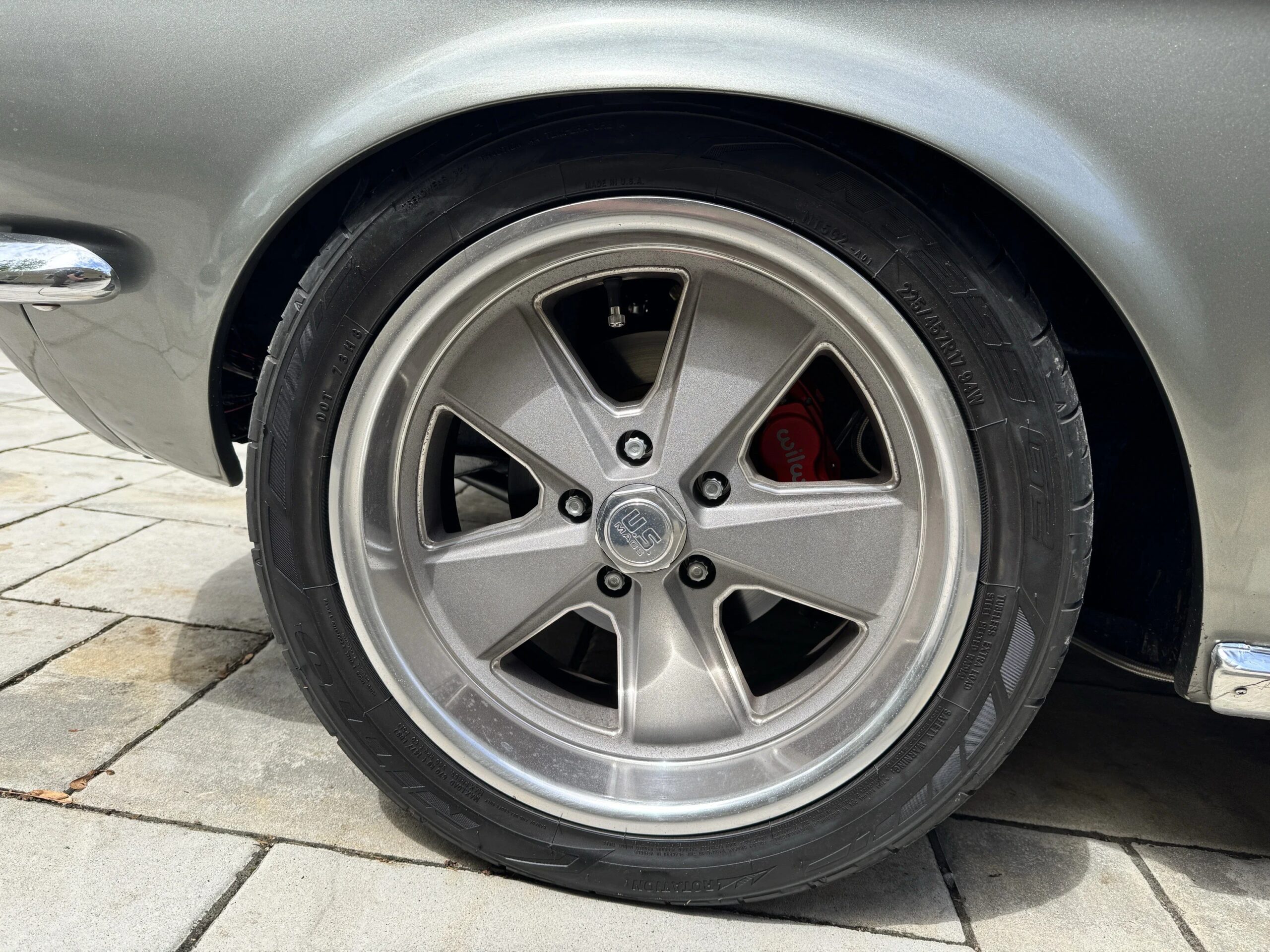 Ford-Mustang-coupe-1968-Gray-Black-23
