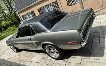 Ford-Mustang-coupe-1968-Gray-Black