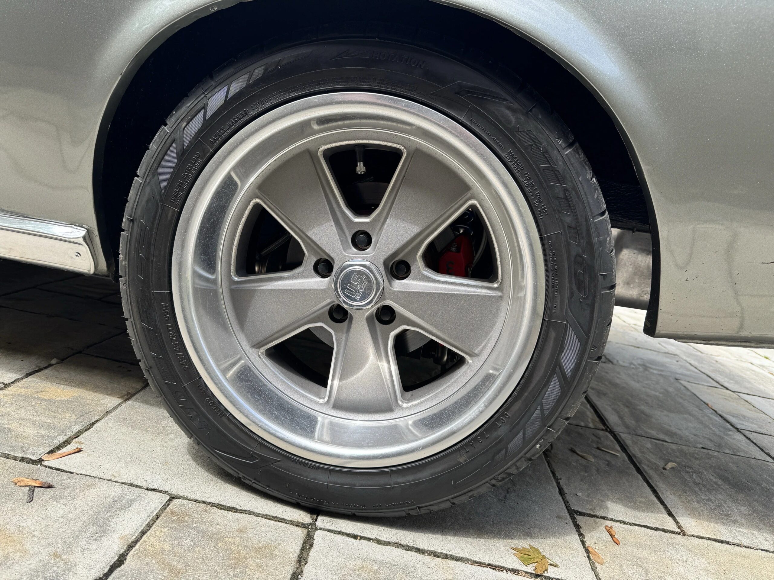 Ford-Mustang-coupe-1968-Gray-Black-4