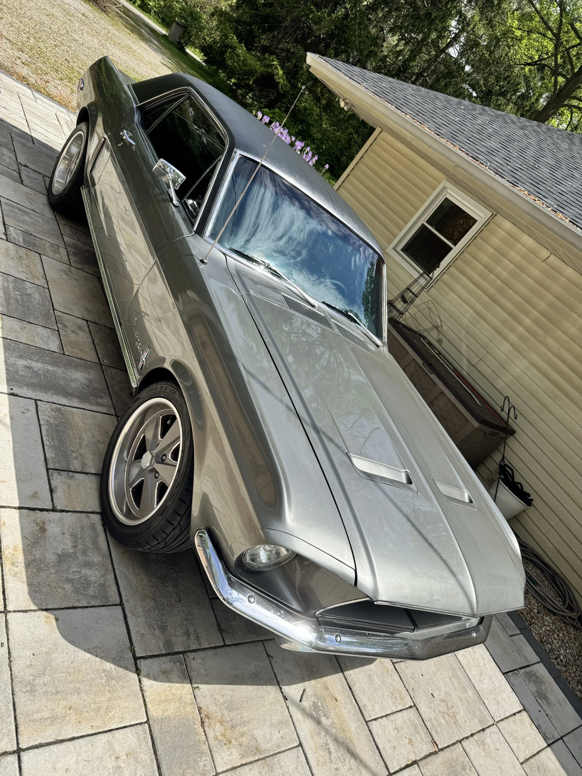 Ford-Mustang-coupe-1968-Gray-Black-8