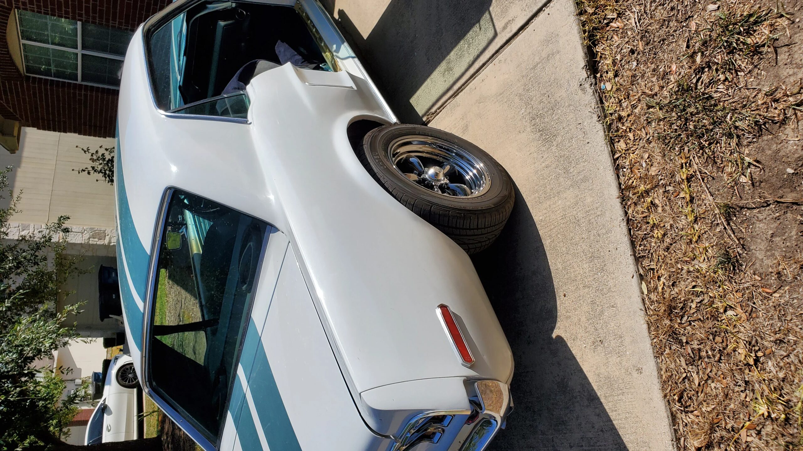 Ford-Mustang-coupe-1968-White-Turquoise-2