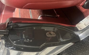 Ford-Mustang-fastback-1966-Gray-Red-12
