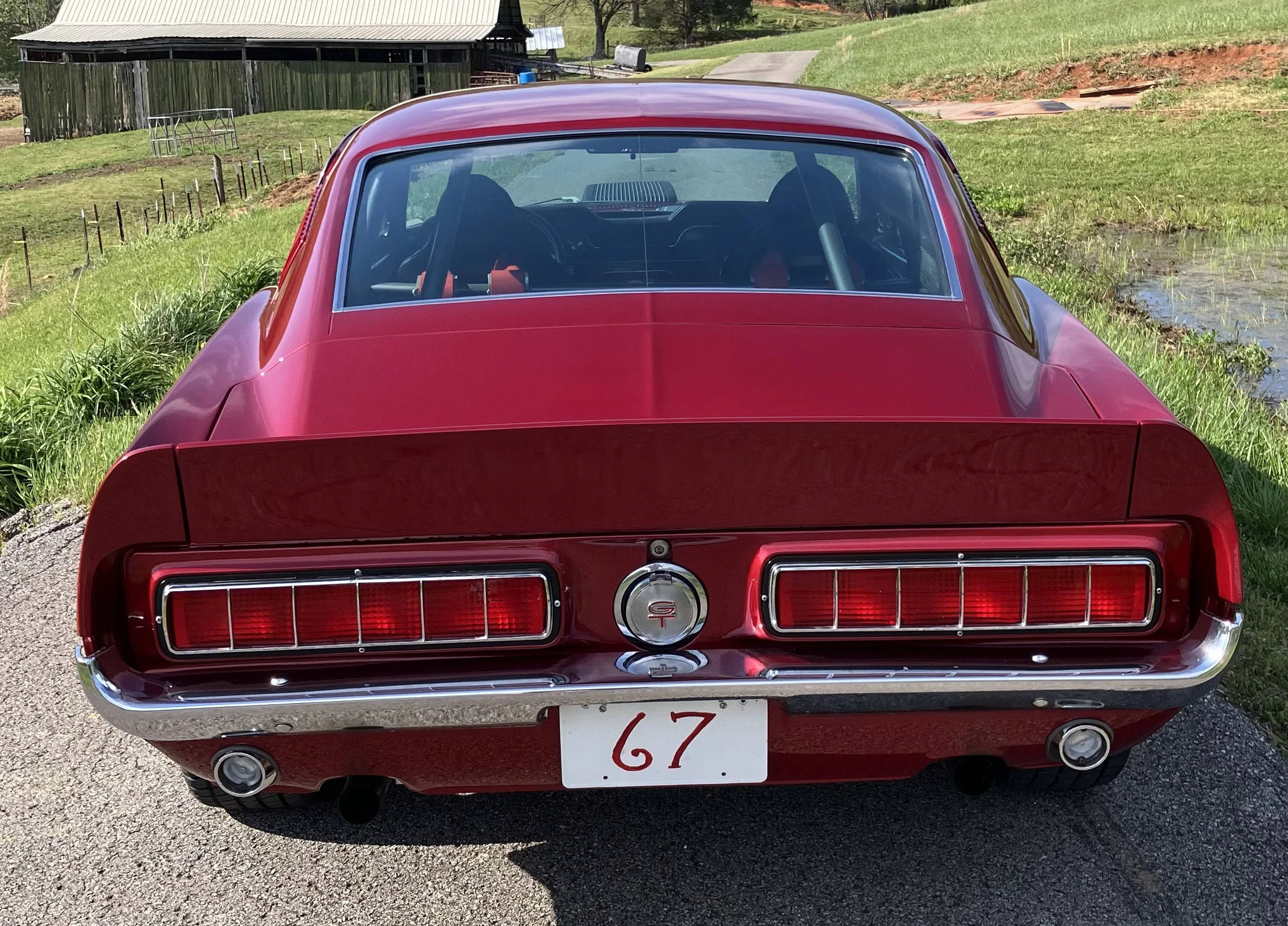 Ford-Mustang-fastback-1967-Red-Black-10