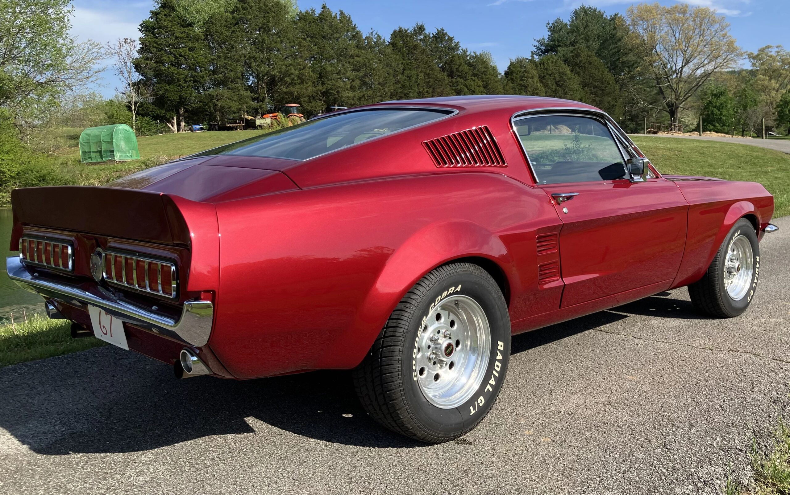 Ford-Mustang-fastback-1967-Red-Black-12