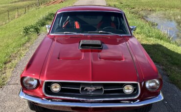 Ford-Mustang-fastback-1967-Red-Black-13
