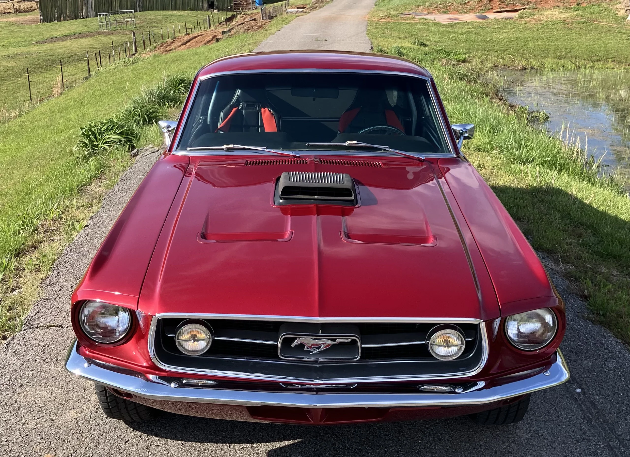 Ford-Mustang-fastback-1967-Red-Black-13