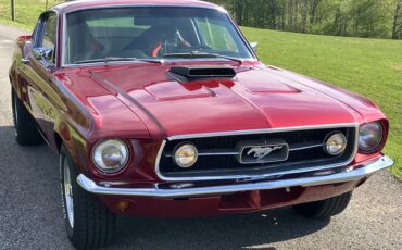 Ford-Mustang-fastback-1967-Red-Black-4