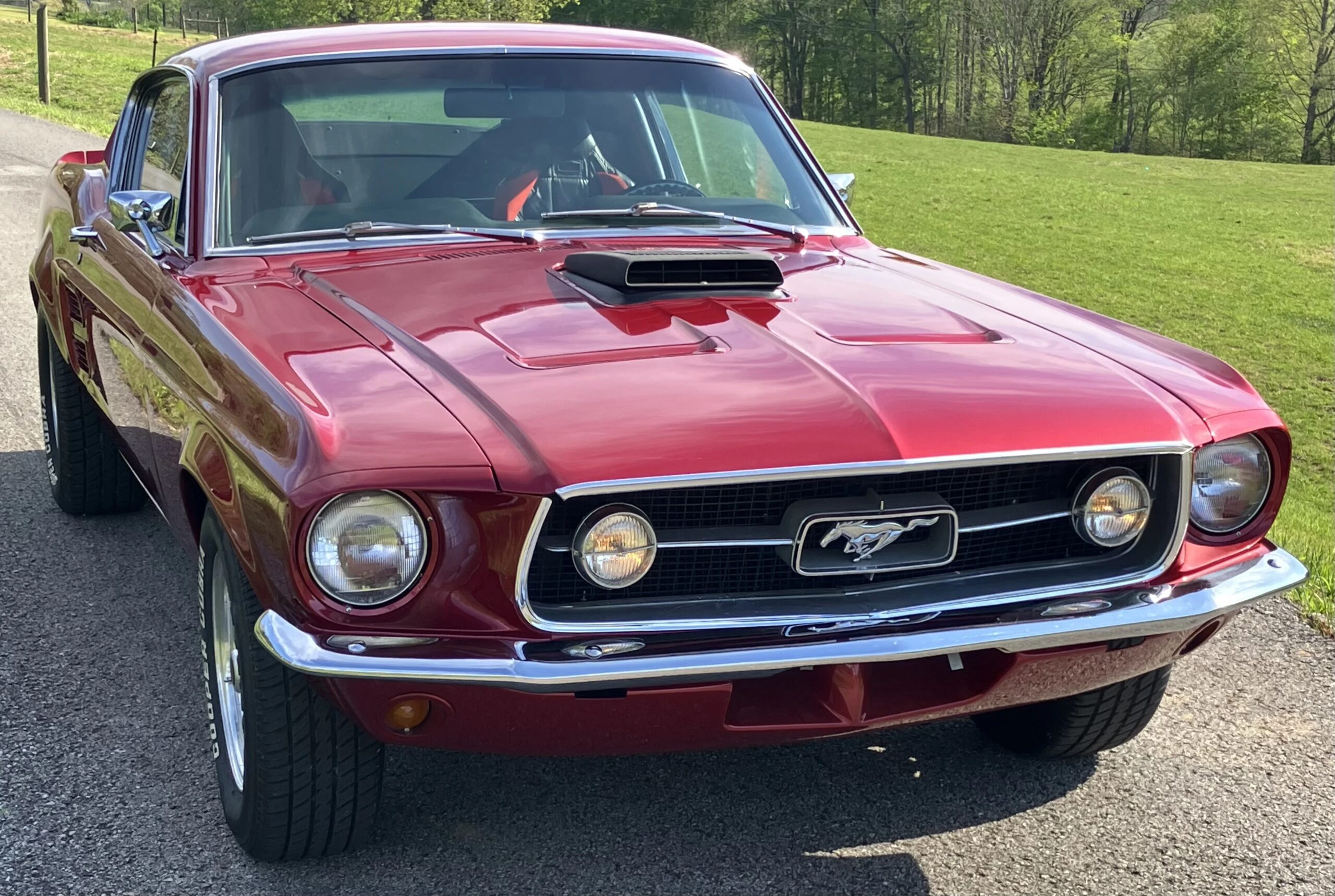 Ford-Mustang-fastback-1967-Red-Black-4
