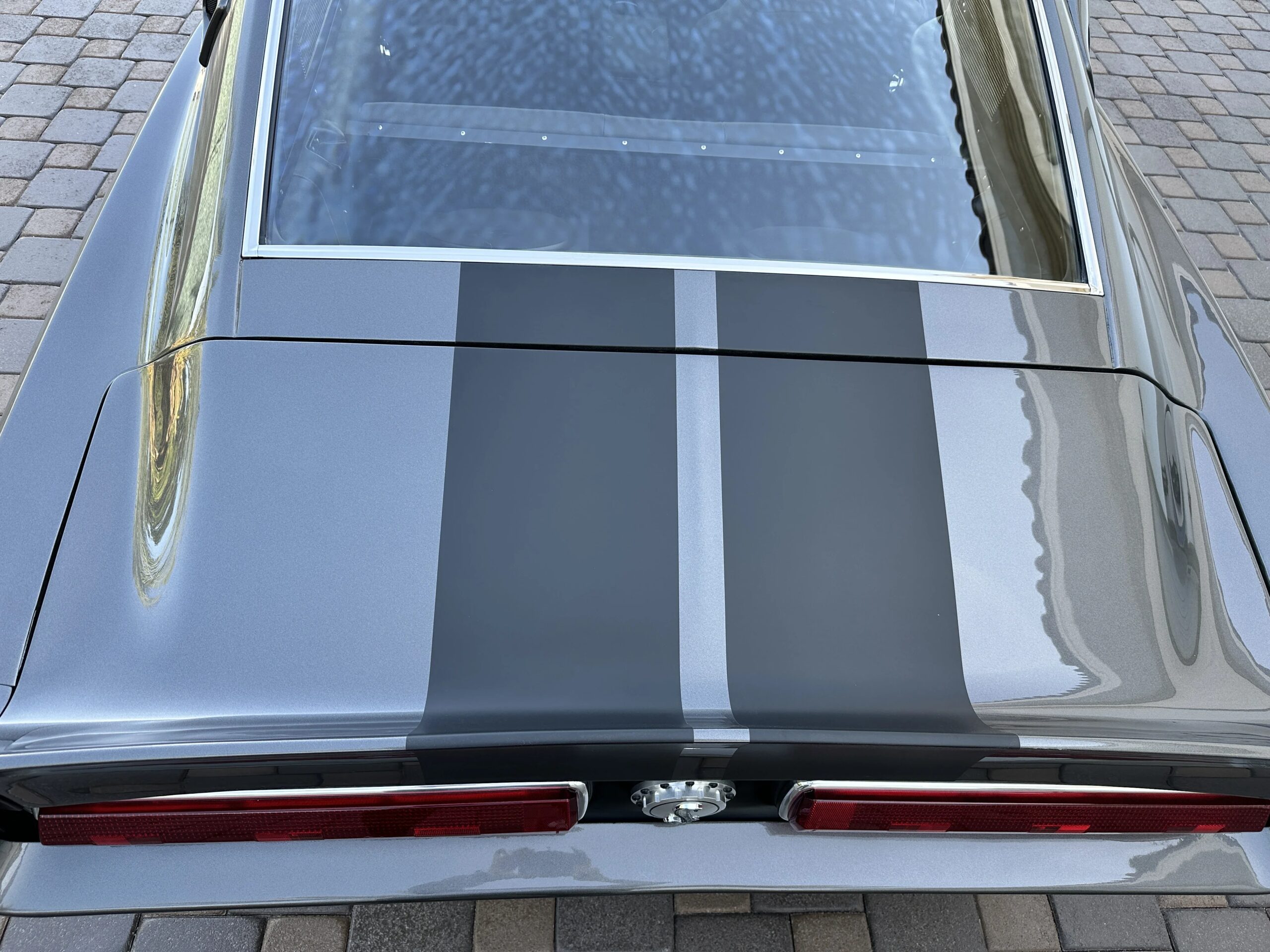 Ford-Mustang-fastback-1968-Silver-Black-12