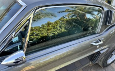 Ford-Mustang-fastback-1968-Silver-Black-22