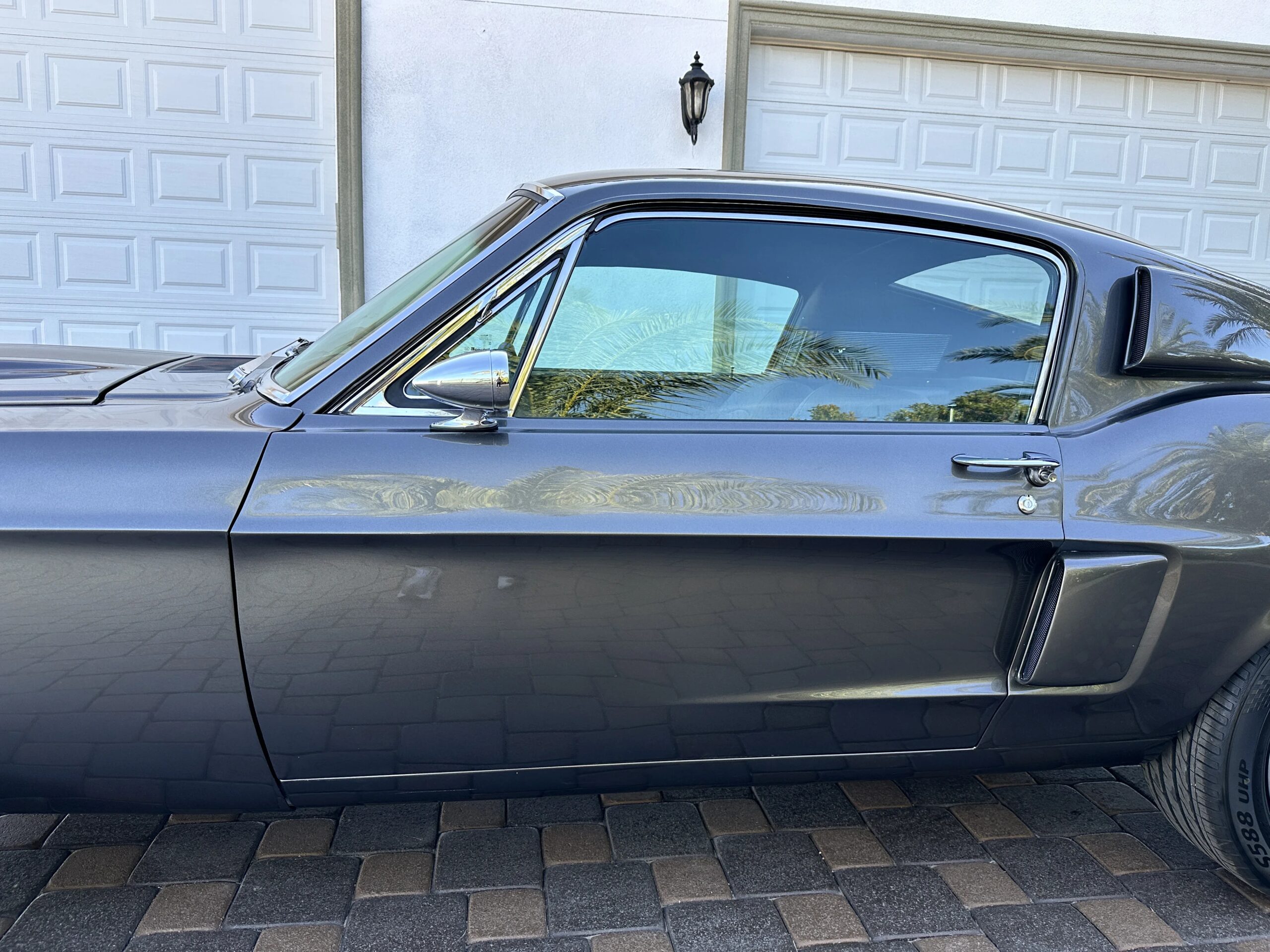 Ford-Mustang-fastback-1968-Silver-Black-32