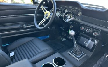 Ford-Mustang-fastback-1968-Silver-Black-4