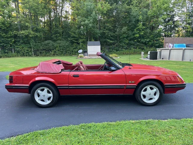 Ford-Mustang-glx-v8-convertible-1984-Red-Red-5