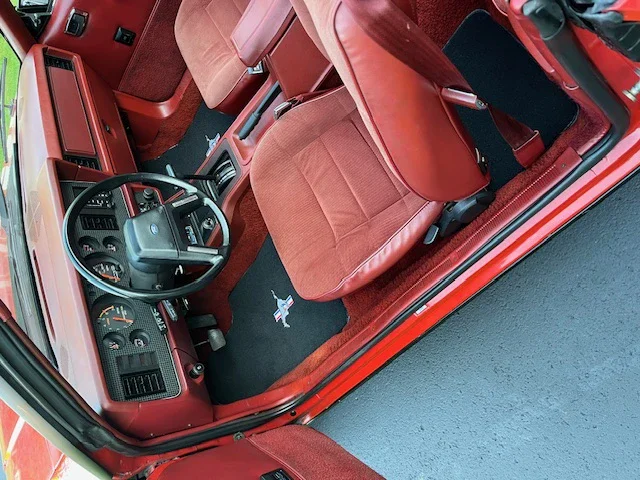 Ford-Mustang-glx-v8-convertible-1984-Red-Red-8