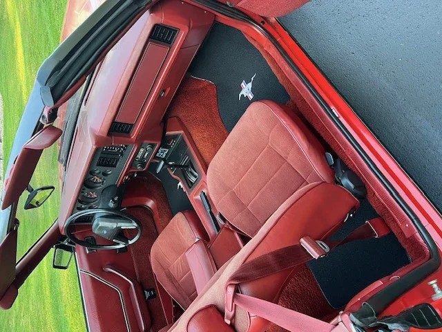Ford-Mustang-glx-v8-convertible-1984-Red-Red-9