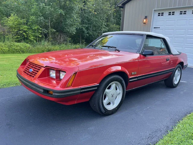 Ford-Mustang-glx-v8-convertible-1984-Red-Red