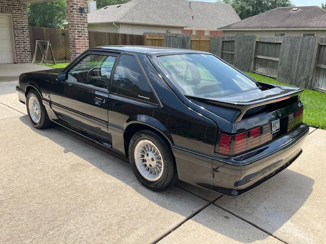 Ford-Mustang-gt-1990-Black-Black-1