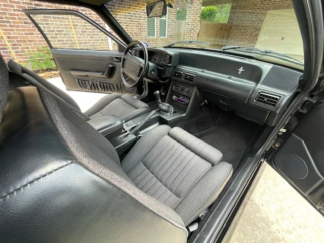 Ford-Mustang-gt-1990-Black-Black-23