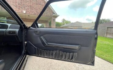 Ford-Mustang-gt-1990-Black-Black-3