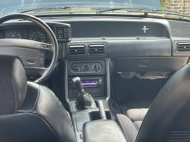 Ford-Mustang-gt-1990-Black-Black-33