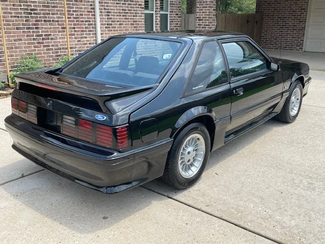 Ford-Mustang-gt-1990-Black-Black-37
