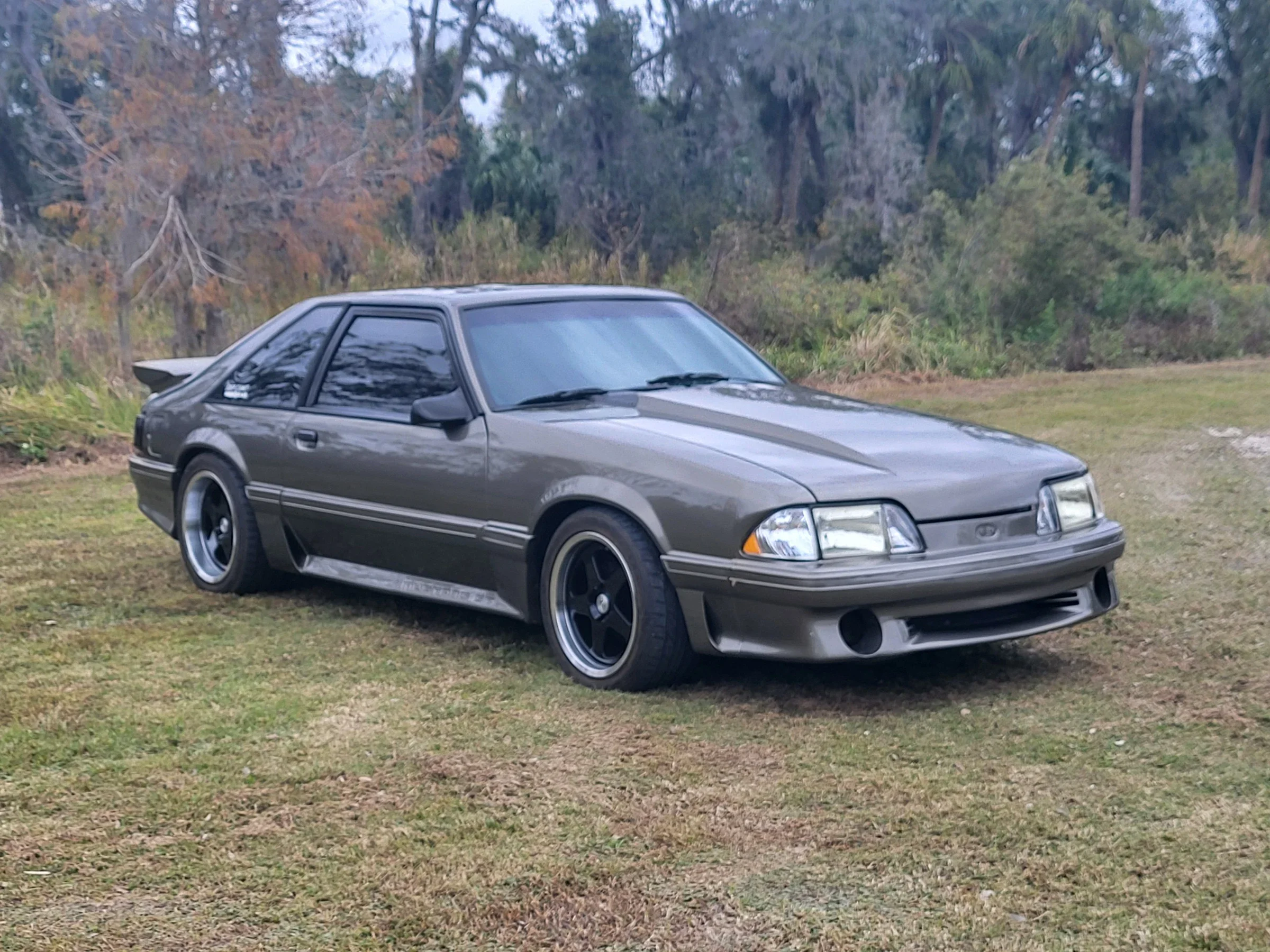 Ford-Mustang-gt-1991-Black-3