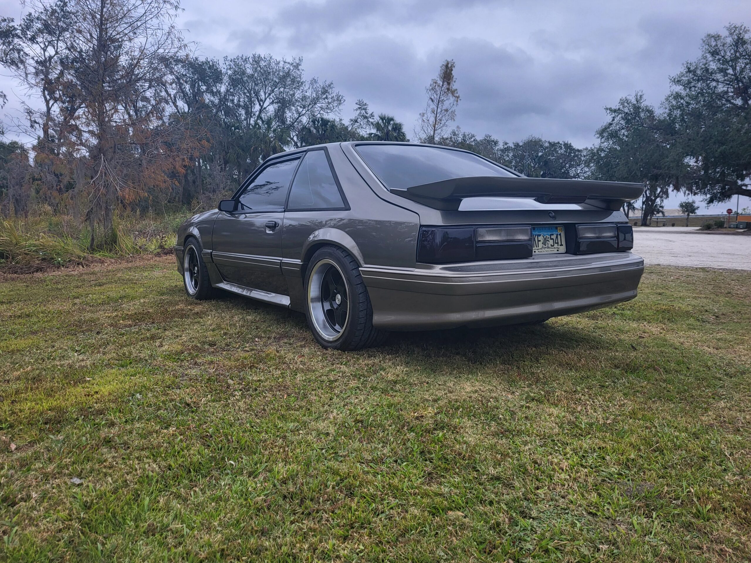 Ford-Mustang-gt-1991-Black-4