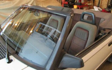 Ford-Mustang-gt-convertible-1985-White-Gray-10