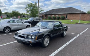 Ford-Mustang-gt-convertible-1986-Black-Gray-4