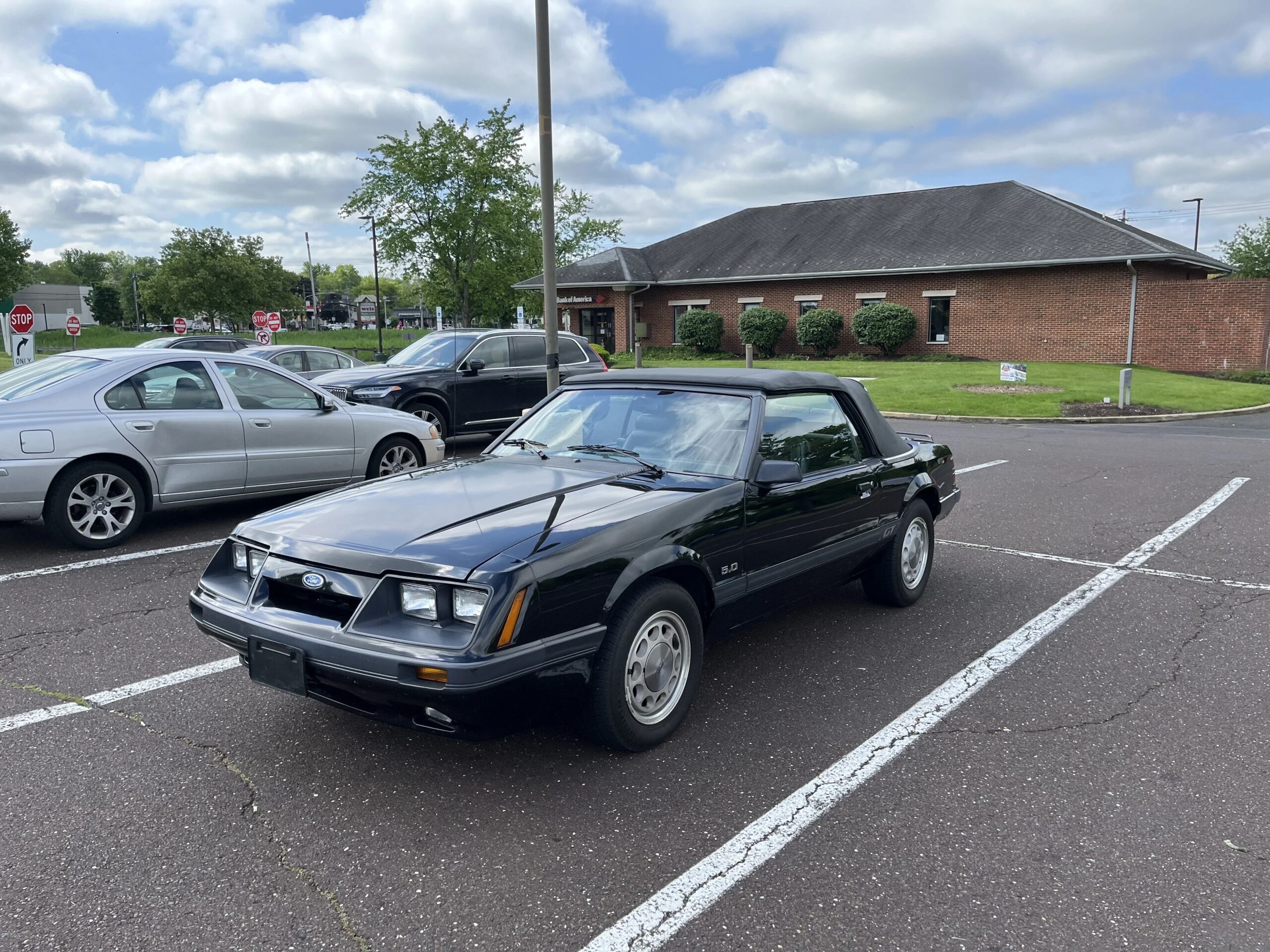Ford-Mustang-gt-convertible-1986-Black-Gray-4