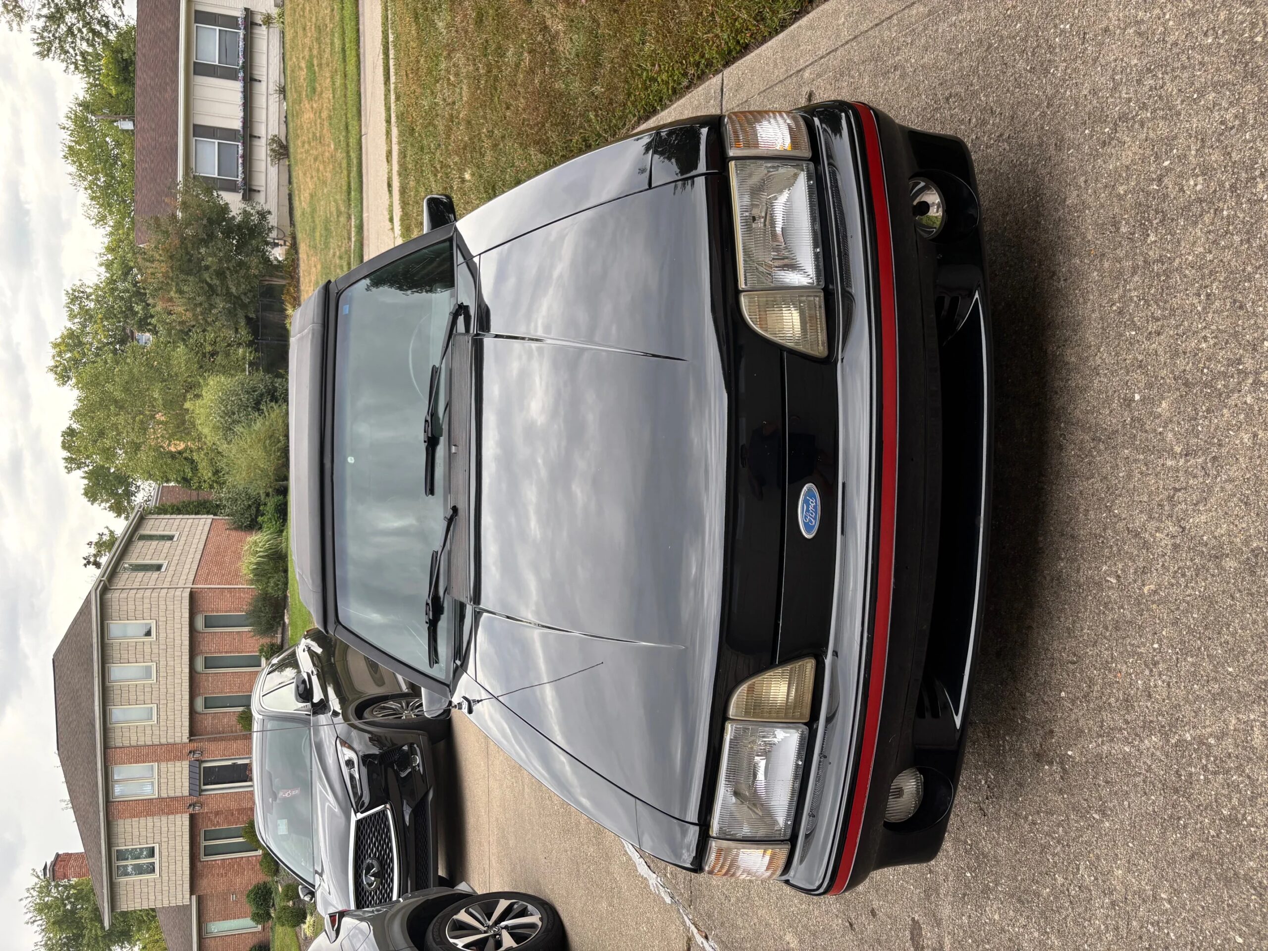 Ford-Mustang-gt-convertible-1987-Black-Red-1