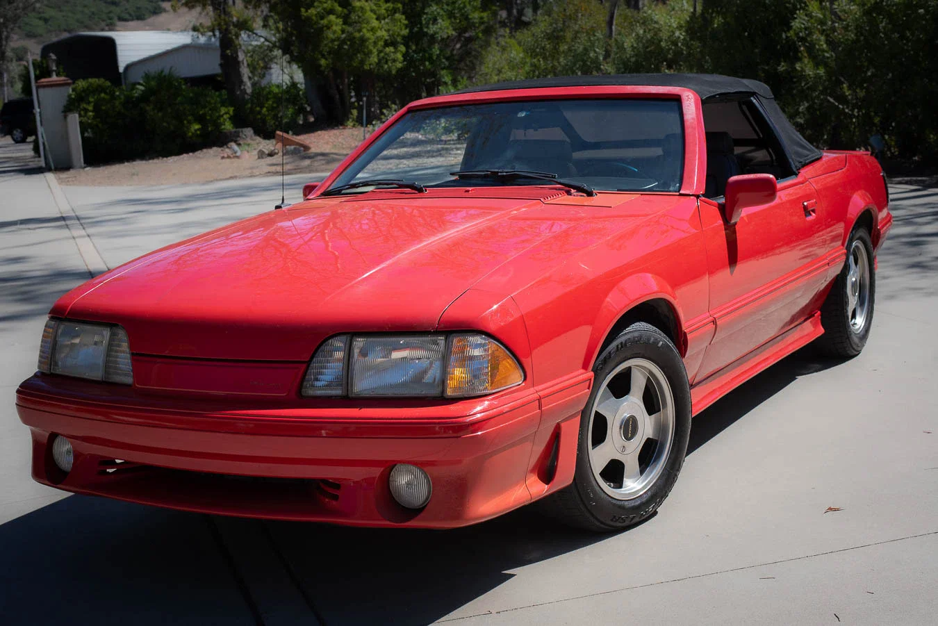 Ford-Mustang-gt-convertible-1988-Red-Gray-14